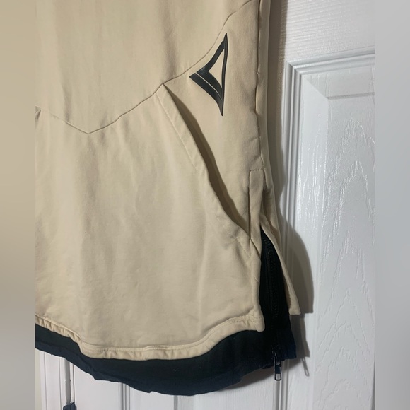 Vie Riche Sweatshirt/ Thick Athletic Tee with Split Hem Zip. Sz L - Picture 3 of 3